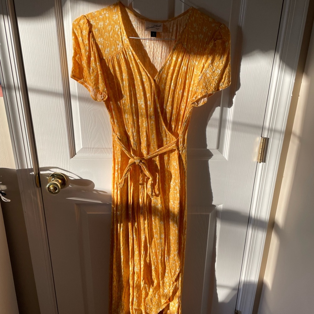 Yellow and white floral print front tie maxi dress